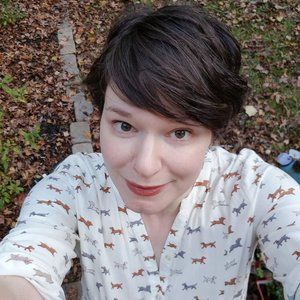 Meet your Posher, Claire